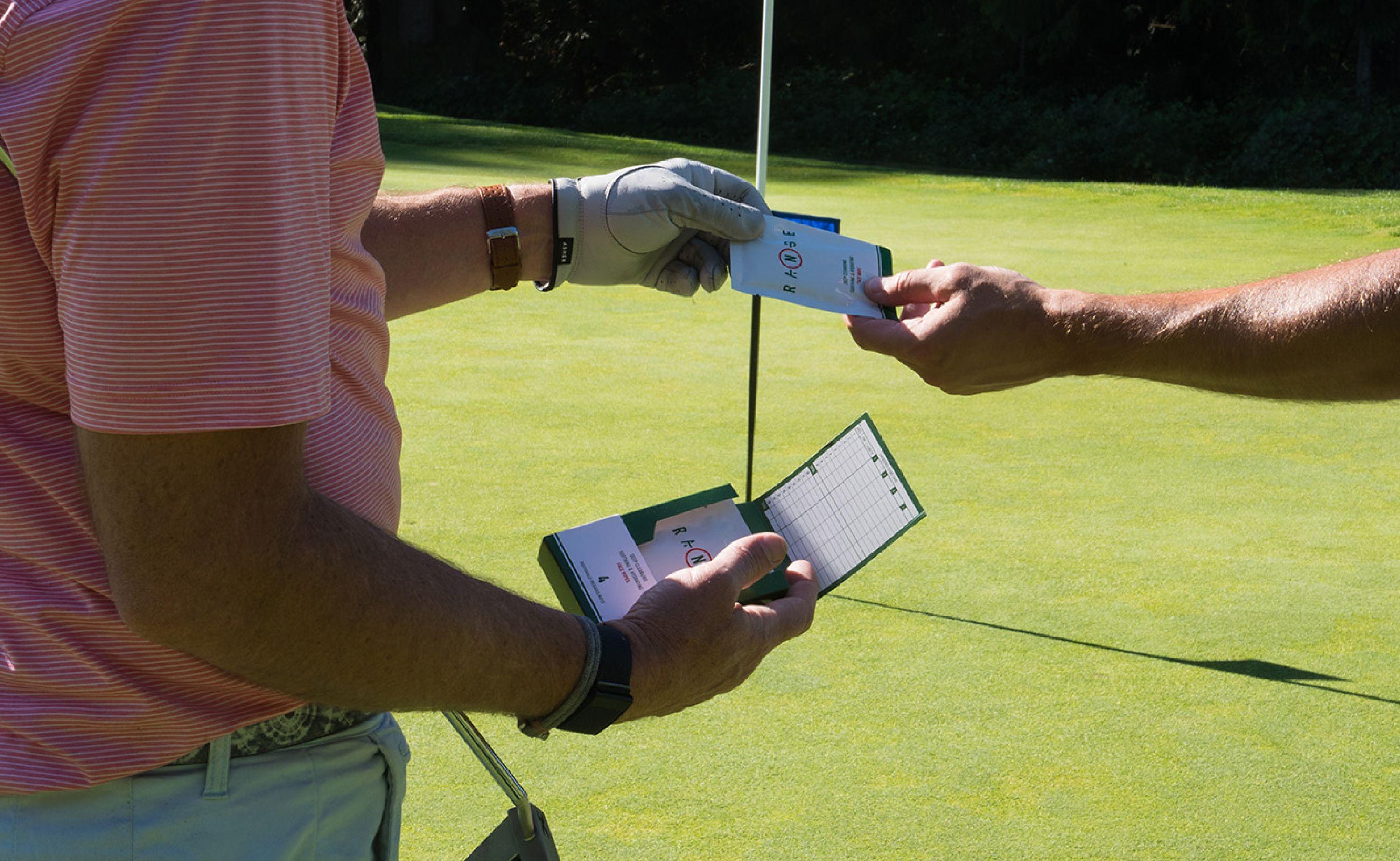 Range Skin Handing out Wipes